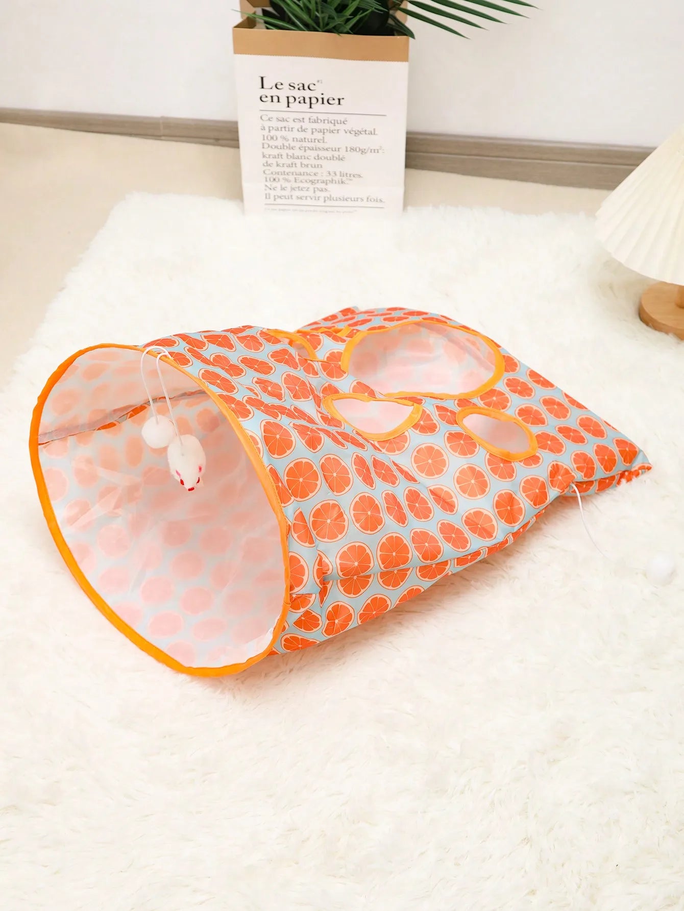 Sammenklappelig kattetunnel med crashpapir og hængende legetøj